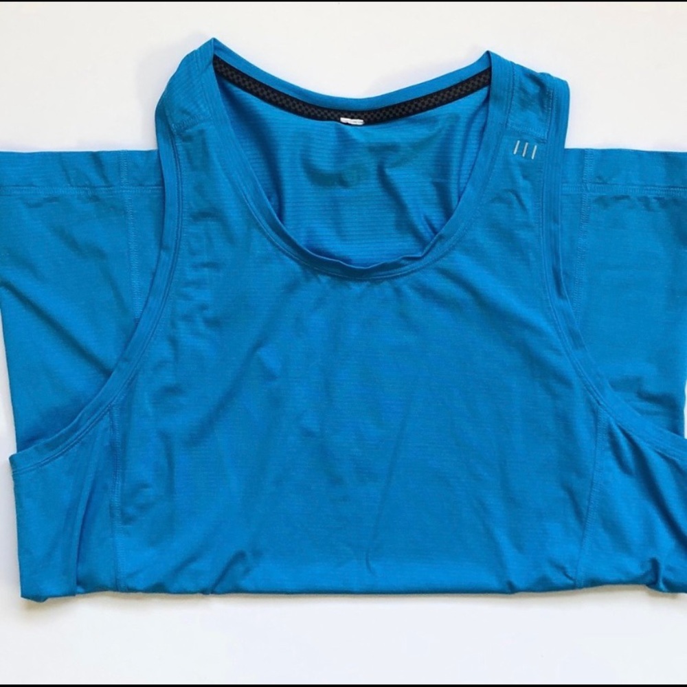 Lululemon Aqua Tank Top - Picture 4 of 9
